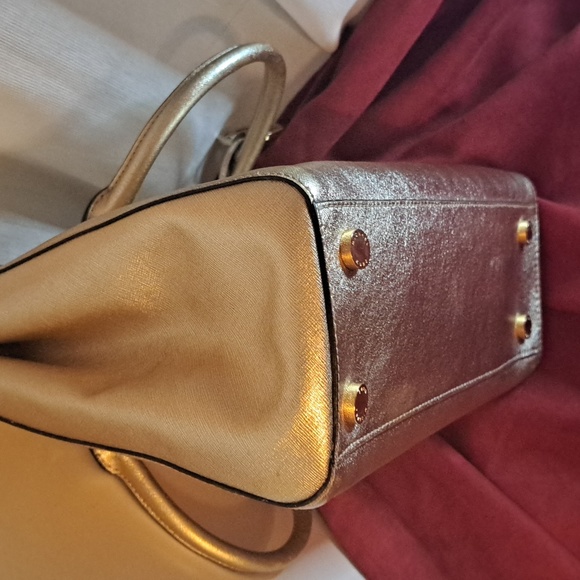 Michael Kors Gourgous Gold Satchel and Crossbody Excellent Condition - Picture 8 of 12